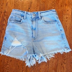Woman's Hollister denim shorts. Size 00. Waist 23". Ultra high rise mom short 3"